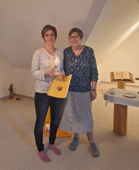 Noviziatsaufnahme April 2026 von Sr. Cornelia (li.), Sr. Heidrun