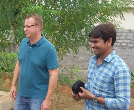 Jan-Ole besucht die Heime in Indien
