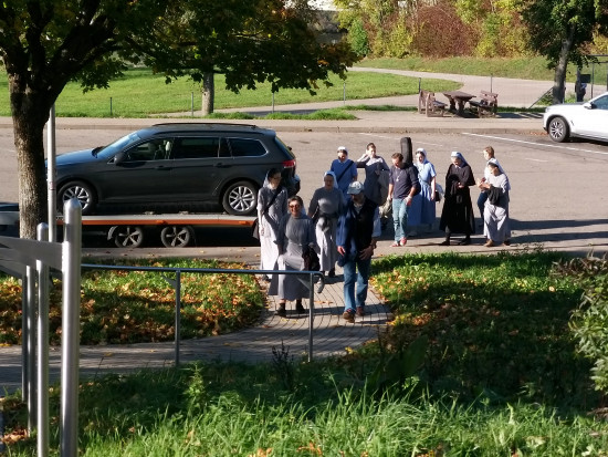 Auf dem Weg zur Autobahnkapelle